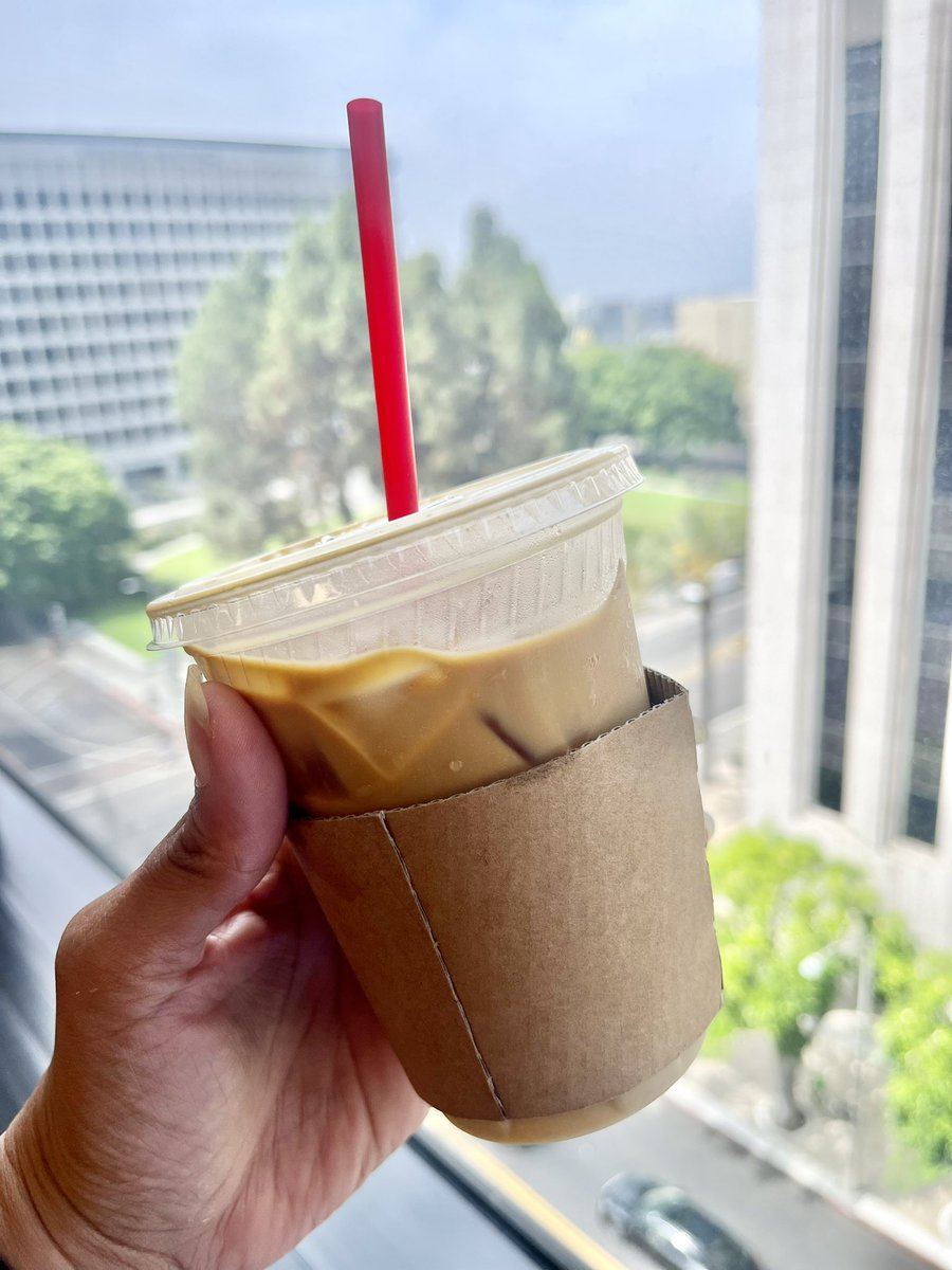 CallMeDWASH's tweet image. Day 19 #BuildMomentum .. 

𝘔𝘪𝘳𝘢𝘤𝘭𝘦𝘔𝘰𝘳𝘯𝘪𝘯𝘨 ★

#Activerest
#movement
#dailypractice
#steps
#mobility
#weoutside
#park
#healthyhabits
#nutrition
#mindset
#quarterthree
#TeamSparks❤️‍🔥