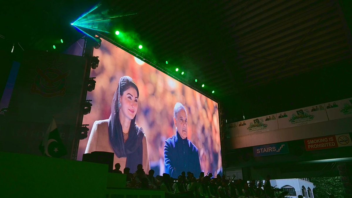 The duo that has healed Pakistan. 

Independence Day has never been celebrated like this before🇵🇰