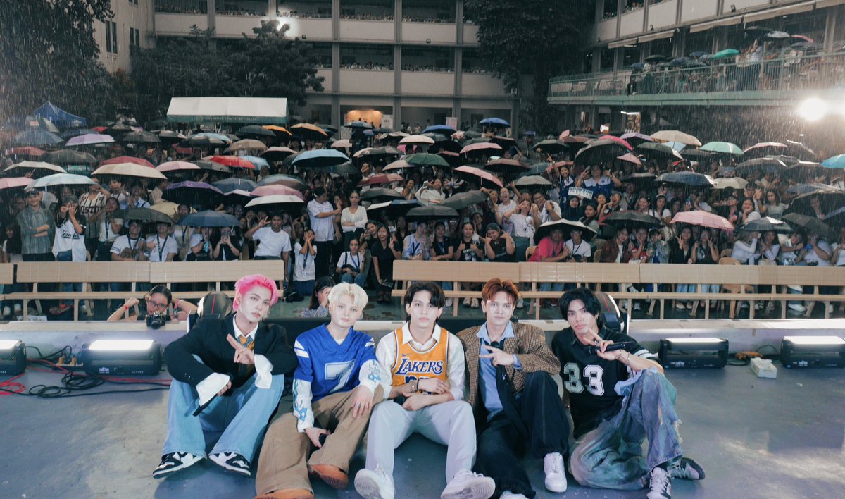 official_newID's tweet image. 08. 15. 2025

📍NATIONAL TEACHERS COLLEGE
PPOP MUSIC AND CULTURE CARAVAN

NEWID SETS PMCC STAGE

#NEWIDXPPopMusicAndCultureCaravan  
#PMCC #PMCCatNTC @PMCC_2025
#New_ID