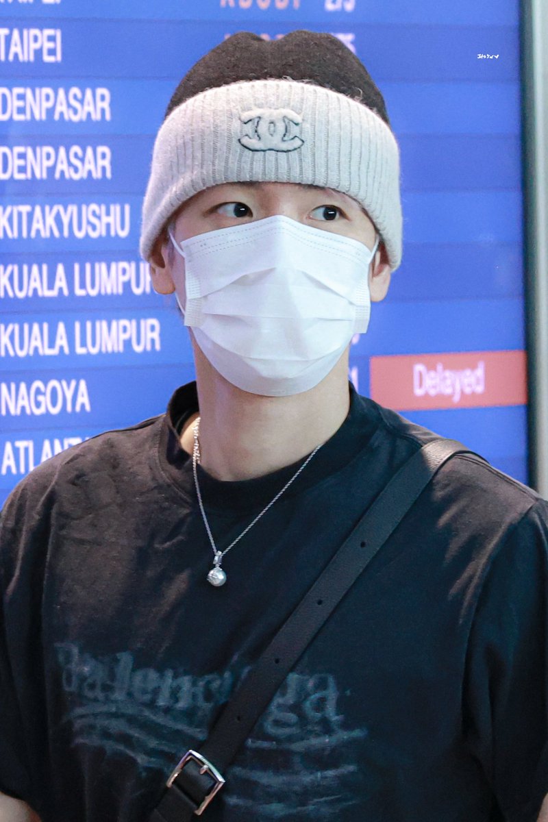 Its5o6's tweet photo. 250815 ICN 출국 #백현 #BAEKHYUN
@B_hundred_Hyun https://t.co/ZOXi8tRcFQ
