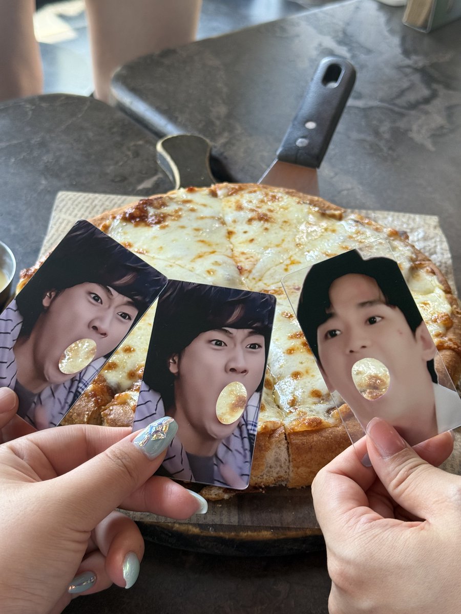 kingsumany's tweet photo. 먹짱 우리 애 푸짐하게 먹이는 중 https://t.co/zitlRnB64H