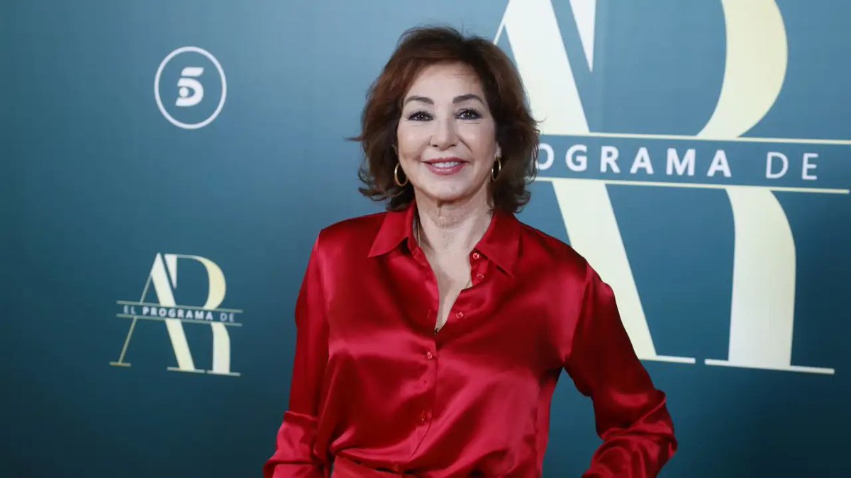 piedicasero's tweet image. Consideras a  @anarosaq una  periodista?

🔄 NO
❤️ SI