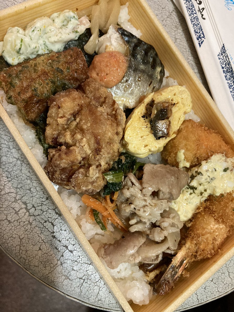 おはようございめっし。

本気ののり弁と遂に初対面

後半戦も大忙し間違いなしなので一旦優勝して体力つけまっす😊