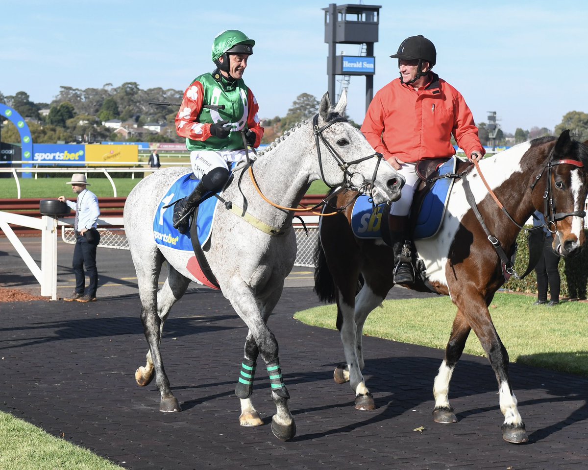 Country Racing tweet media