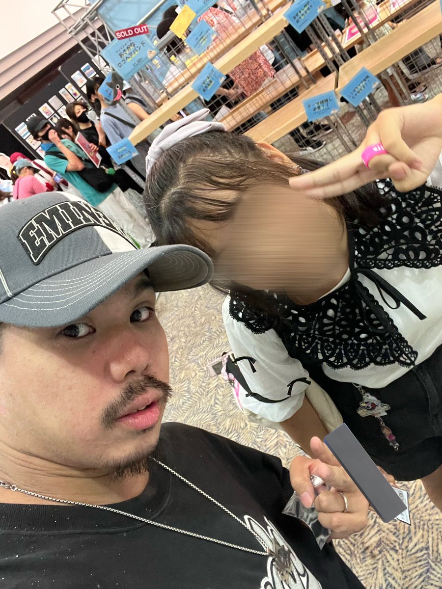 hnm0320's tweet image. マサイさんとザカオさんに会えました！
ザカオさんに15周年記念イベのお礼が言えて良かったです😭
 #フィッシャーズミュージアム 
@MASAI_Fischers @fischerszakao
