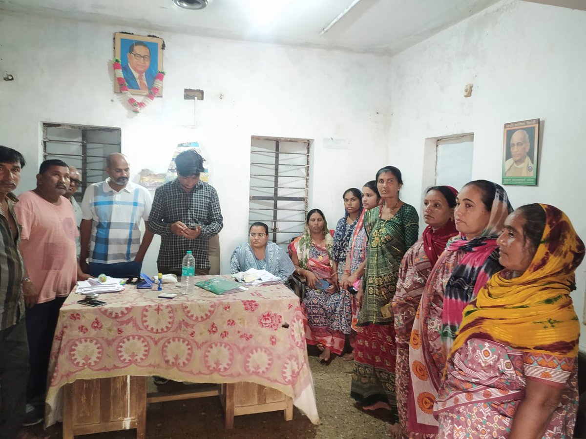 ChoSantalp3738's tweet photo. આજ રોજ સાંતલપુર ખાતે 15મી ઑગસ્ટ સ્વાતંત્ર્ય દિવસ નિમિતે સાંતલપુર ગામ ખાતે ગ્રામ સભા નુ આયોજન કરવામાં આવ્યું.#IndependenceDay #15August #GramSabha @Tho_Vanthali @KanzaPhc https://t.co/f3J3wjgkIb