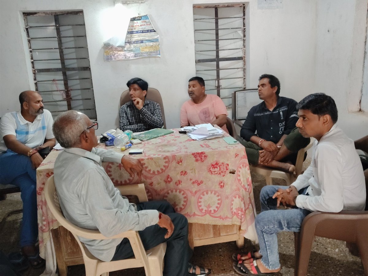 ChoSantalp3738's tweet photo. આજ રોજ સાંતલપુર ખાતે 15મી ઑગસ્ટ સ્વાતંત્ર્ય દિવસ નિમિતે સાંતલપુર ગામ ખાતે ગ્રામ સભા નુ આયોજન કરવામાં આવ્યું.#IndependenceDay #15August #GramSabha @Tho_Vanthali @KanzaPhc https://t.co/f3J3wjgkIb