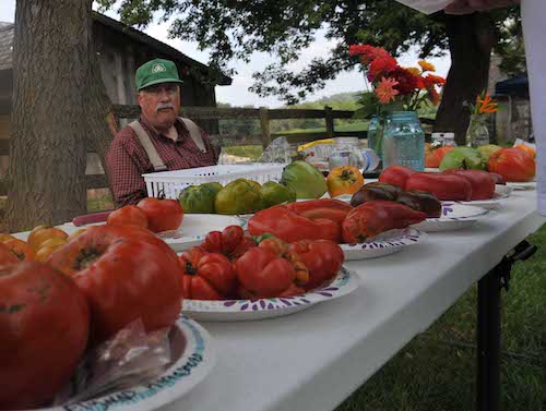 GarfieldFarmInn's tweet photo. Our annual Garden Show is August 24. If you would like to be a vendor or a volunteer, please call 630-58840-8485. https://t.co/HQP71p2LUe
