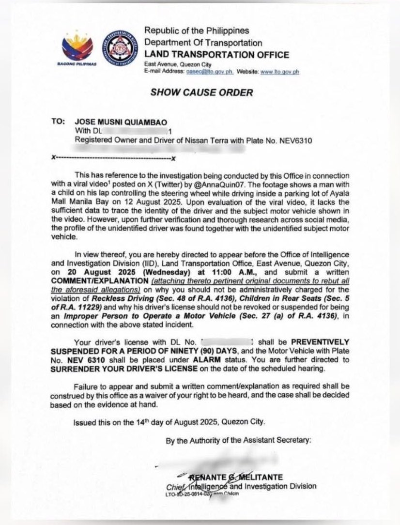 Suspendido na ng 90 araw ang lisensiya ng driver na pinahawak ng manibela ang kandong na bata habang nagmamaneho sa parking lot ng isang mall sa Parañaque City.  

Nangyari ang insidente noong Martes, August 12. <a href="/ABSCBNNews/">ABS-CBN News</a> 

📷: DOTr