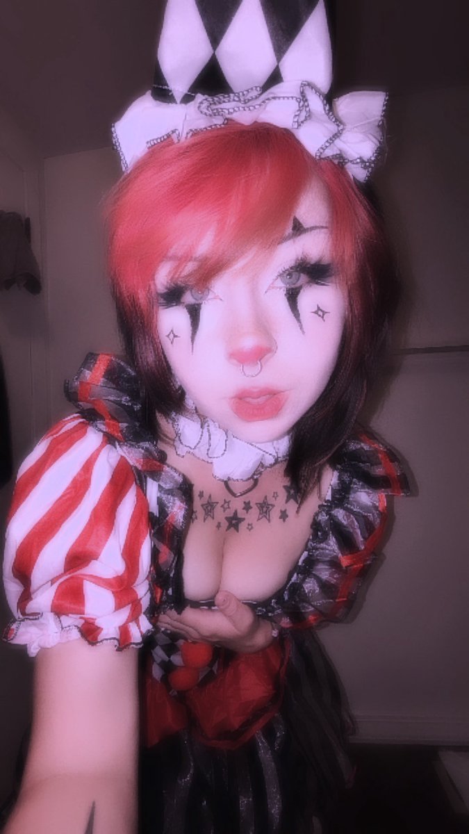 faeriespittt's tweet photo. you may honk……once https://t.co/ckzZsxy8Mv