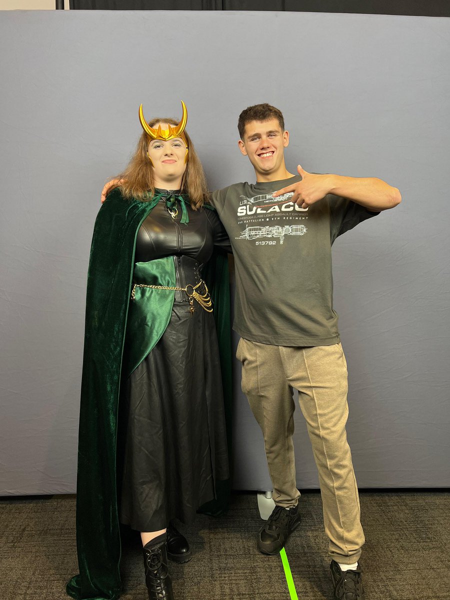 Jack Veal meets his biggest fan — Loki-style 🖤💚