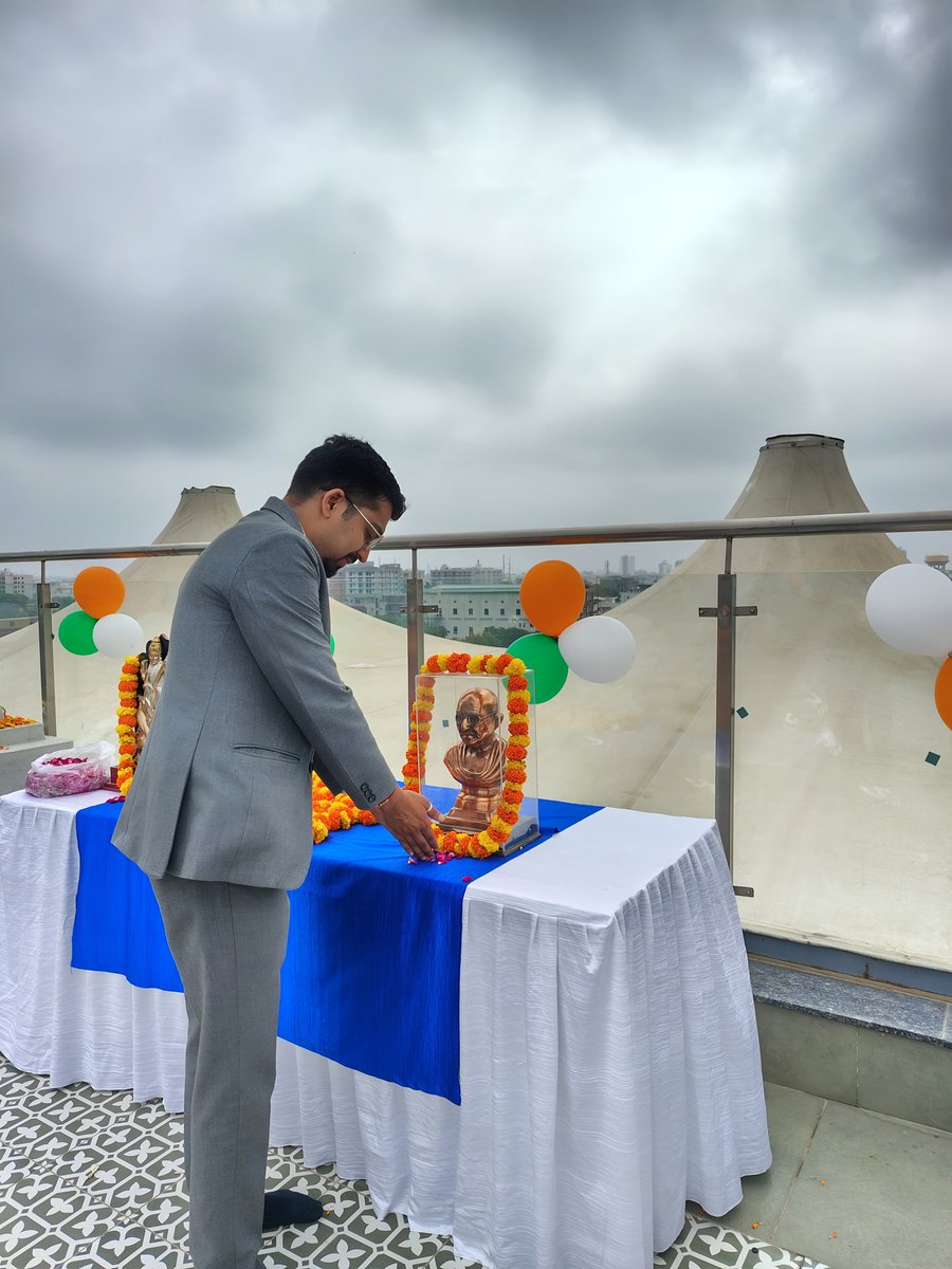 गांधी के बिना आज़ादी अधूरी, विचारधारा के बिना भारत अधूरा।

#FreedomCelebration