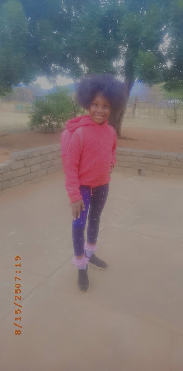 shantapine's tweet photo. Her hair is insane now #letspringcome https://t.co/YgWVk08wkG