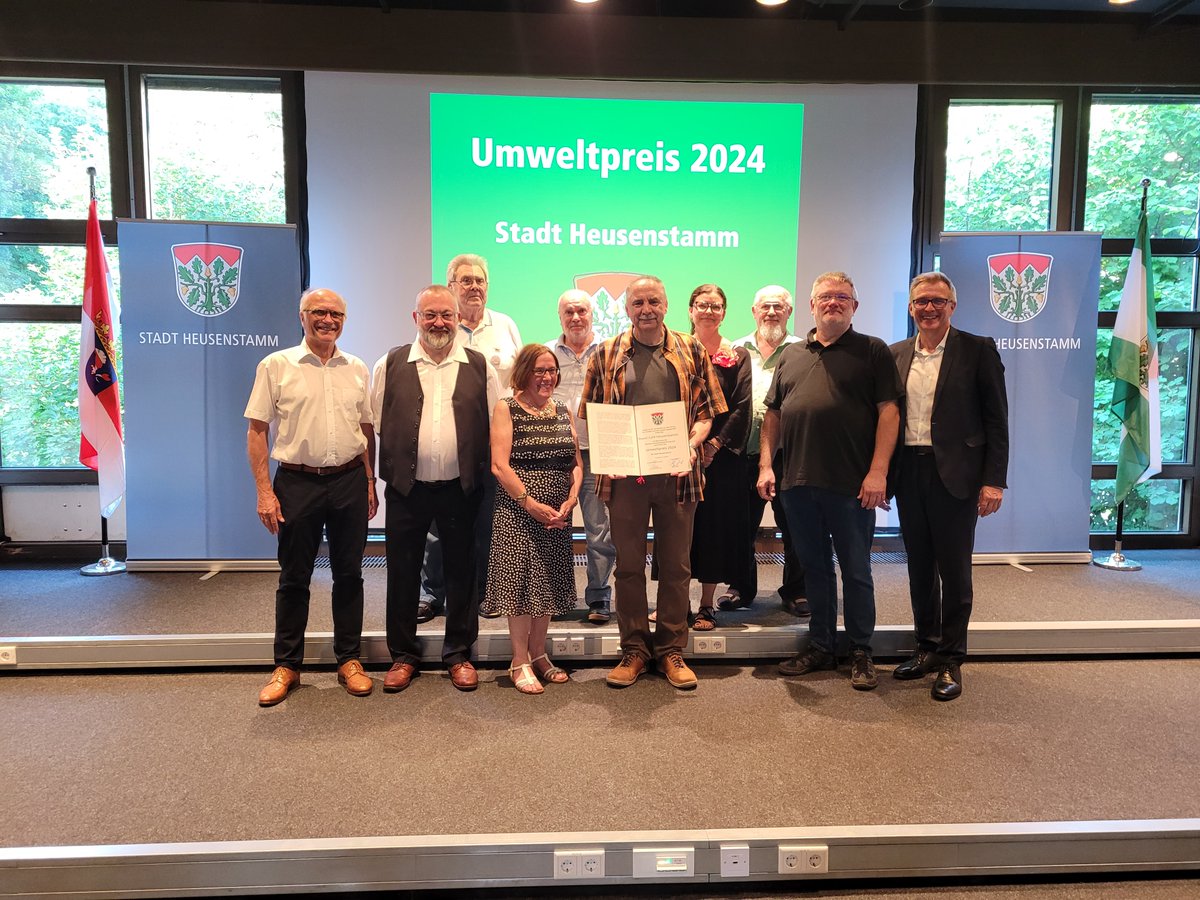 Steffen Ball (@steffenball) on Twitter photo Städtischer Umweltpreis 2024 geht ans Repair-Café #Heusenstamm. Seit 2022 wird hier nach dem Motto Reparieren statt Wegwerfen fleißig geschraubt, geflickt und gerettet – vom Staubsauger bis zum Fahrrad. Herzlichen Glückwunsch 💐
🌐 repaircafe-heusenstamm.de Städtischer Umweltpreis 2024 geht ans Repair-Café #Heusenstamm. Seit 2022 wird hier nach dem Motto Reparieren statt Wegwerfen fleißig geschraubt, geflickt und gerettet – vom Staubsauger bis zum Fahrrad. Herzlichen Glückwunsch 💐
🌐 repaircafe-heusenstamm.de