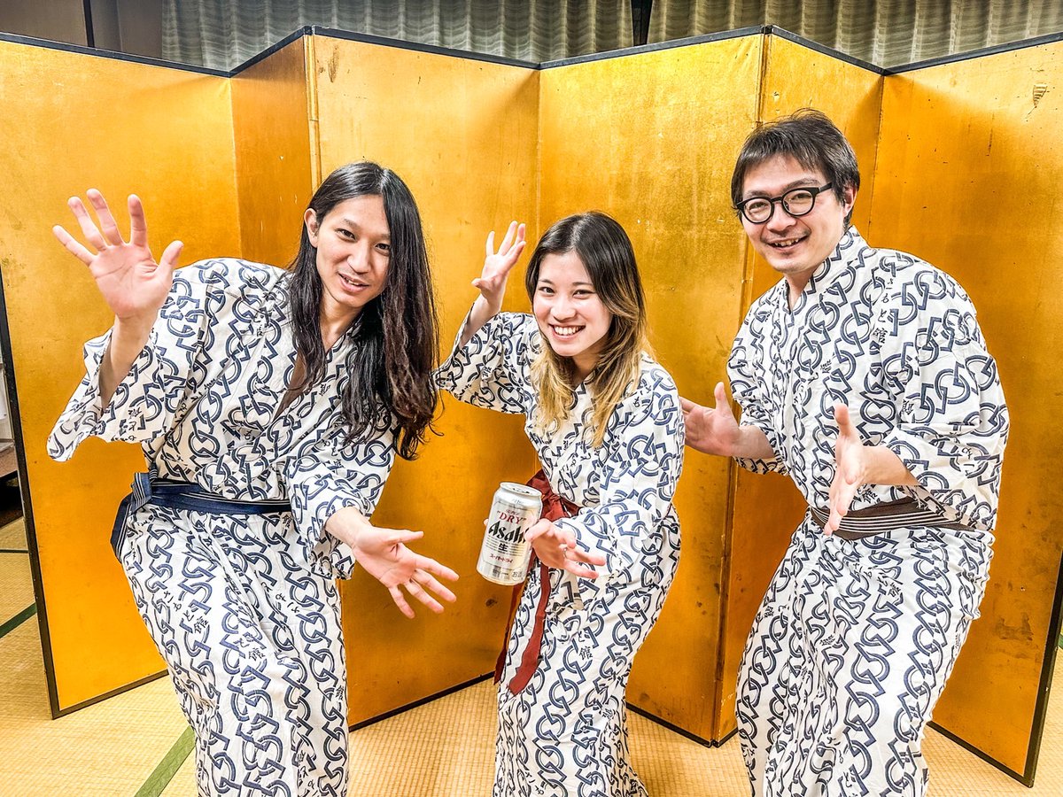 橋の下のような偉大さにはまだまだまだ程遠ですが、あんなパワーのある祭りを地元でも作っていけるように旅館フェスがんばります🔥と言いながらまだ出演者発表しかできておらず！8月末～9月頭には詳細、予約フォーム出します！そして来年から野外も使うつもりなので、この規模感は今年がラストです！