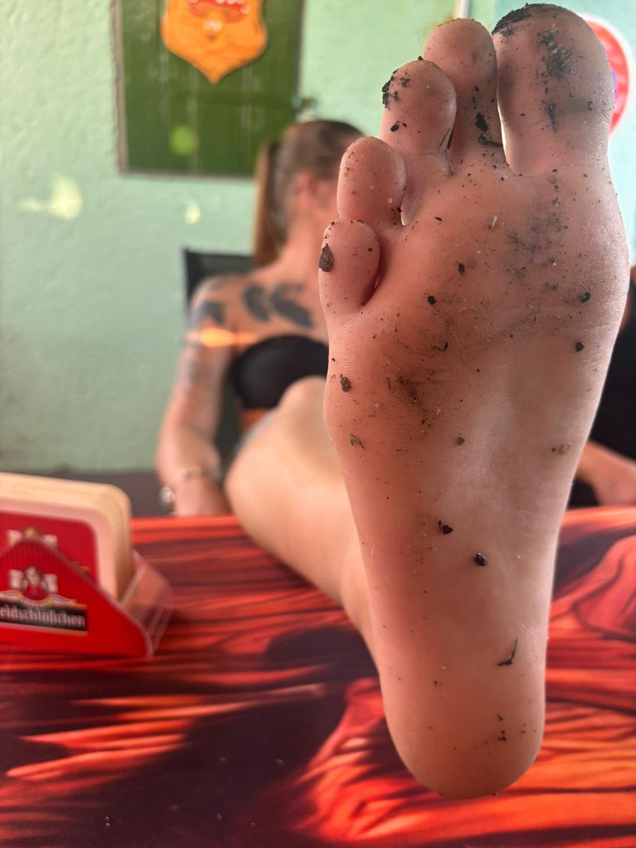 wet_bambi69's tweet photo. Ich trete dich in die Armut – stilvoll. 💸
#findom #powerstance #goddessenergy #tramplefantasy #highclassgoddess #underhercontrol #footobsession #paypiglife #steponhim #excl https://t.co/obyiThP1O4