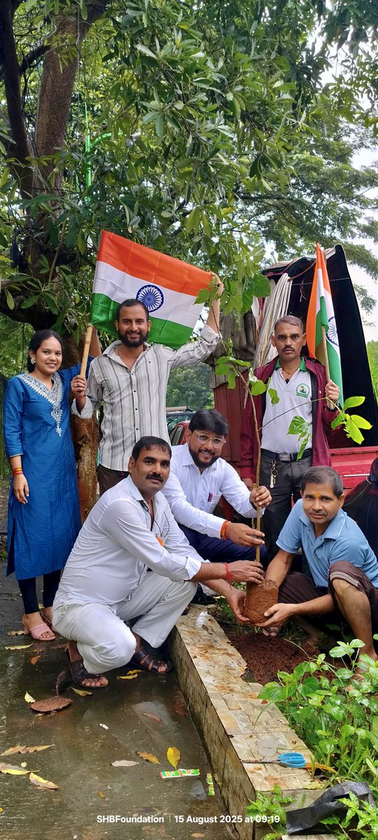 ShbFoundation's tweet photo. Azadi ka asli rang — हरियाली का संग। 🌱🇮🇳"

#435वांसप्ताह (शुक्रवार)

#स्वतंत्रता_दिवस के नाम पर वृक्षारोपण.... https://t.co/bGhvCXduGi