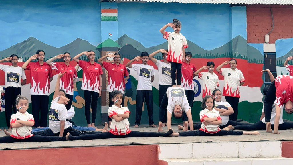 Happy independence day
#mtc 
<a href="/narendramodi/">Narendra Modi</a> <a href="/OfficeOfLGJandK/">Office of LG J&K</a> <a href="/JKSportsCouncil/">J&K Sports Council</a> <a href="/SP_Vishwasrao/">Sunjay Vishwasrao</a> <a href="/ChinarcorpsIA/">Chinar Corps🍁 - Indian Army</a>
