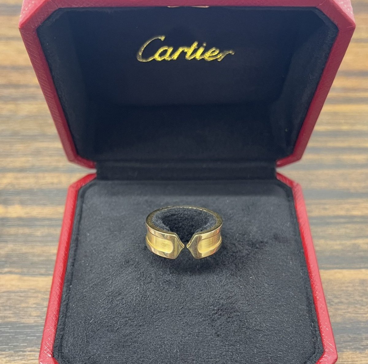 mandaiichiban's tweet photo. Cartier 2C リング K18
お買い取りさせていただきました!
お売りいただきありがとうございました🙇♂️
#買取専門店万代 #万代 #万代一番町店 #cartier #cartierring #カルティエ #カルティエリング #レディースアクセサリー https://t.co/vNlH2Q6Qxp
