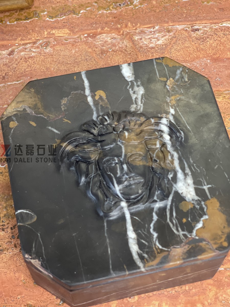 DaleiStone's tweet image. Elegant Black Portoro Marble Jewelry Box with Carved Pattern Cover

Add a touch of timeless elegance to your dresser with this type of black  marble jewelery box.

Welcome to inbox us for price.

marbledl@daleistone.com

daleimarble.com

#jewelrybox #ringbox