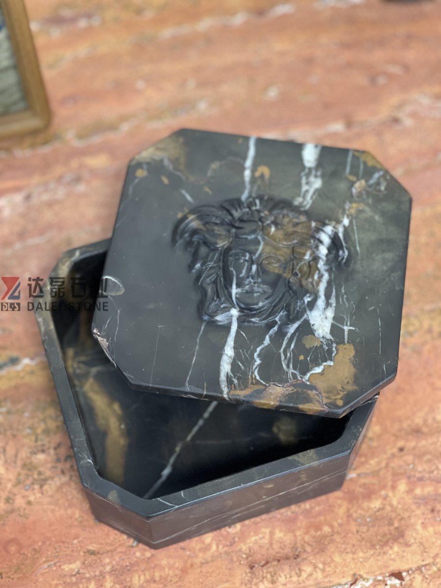 DaleiStone's tweet image. Elegant Black Portoro Marble Jewelry Box with Carved Pattern Cover

Add a touch of timeless elegance to your dresser with this type of black  marble jewelery box.

Welcome to inbox us for price.

marbledl@daleistone.com

daleimarble.com

#jewelrybox #ringbox