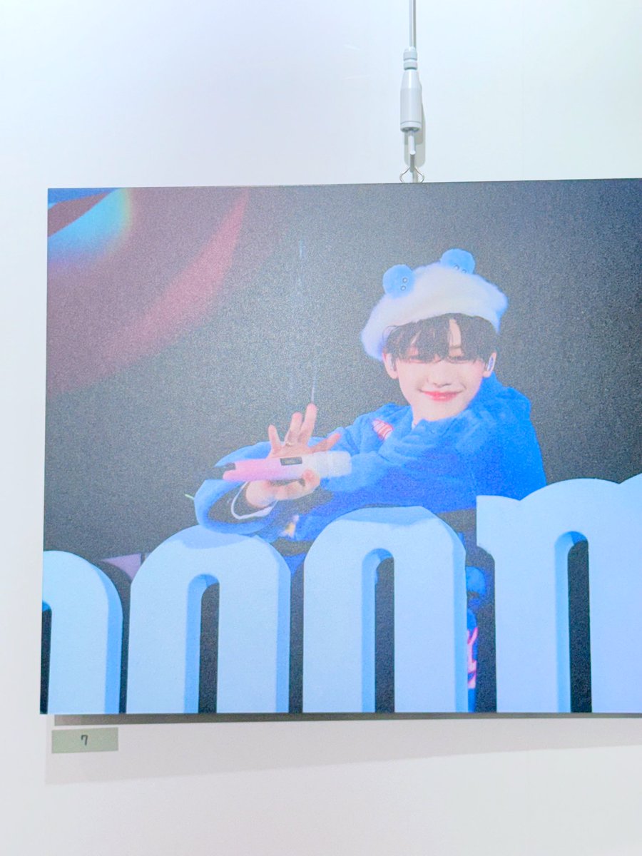 _00zam's tweet photo. 📍카페 메리

카페가 너무 예쁘게 꾸며져 있었음 사물함에 쪽지 많은 게 재민 선배 그자체..걸려있는 사진들도 넘 예뻤움 (˶ ᷇𖥦 ᷆˵) 럭드는 중복이었지만 특전이 맘에 들었던 1ST 카페

#앞으로도_재민이와_함께할_여름
#JAEMIN_IN_MY_SUMMER https://t.co/2Irt6Z0MLU
