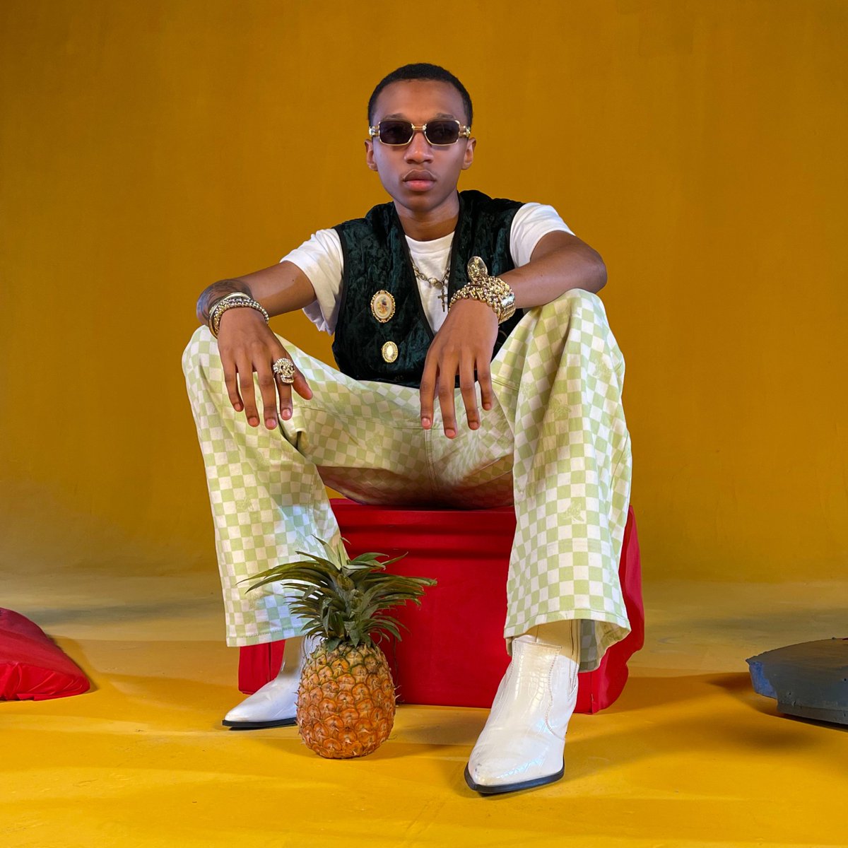 Trio Mio tweet media