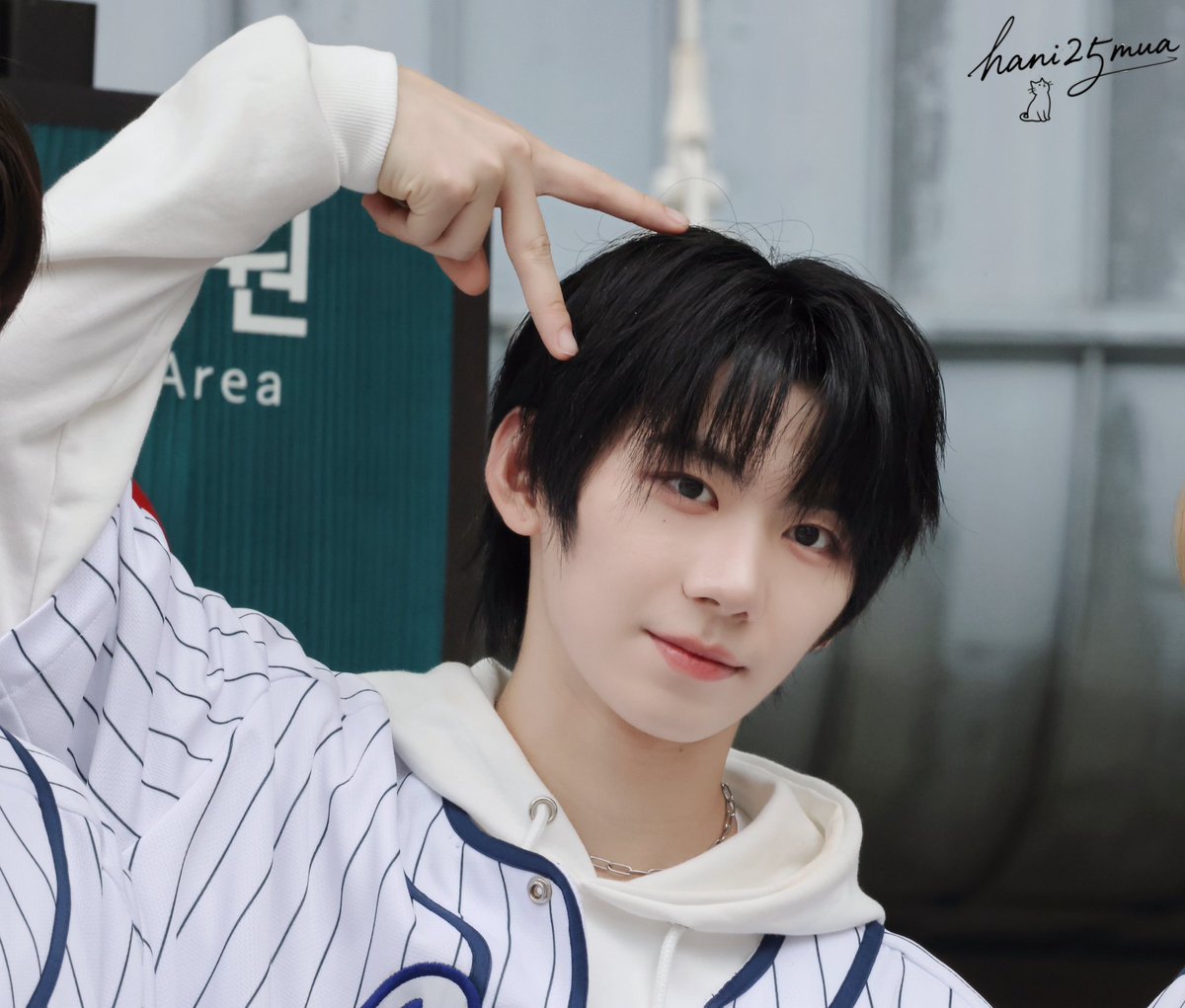 hani25mua's tweet photo. 250703 미니 팬미팅

 ₍🎀˄-༝-˄₎ฅ

#박한 #PARKHAN #HAN 
#아홉 #AHOF https://t.co/3754mAvDNw