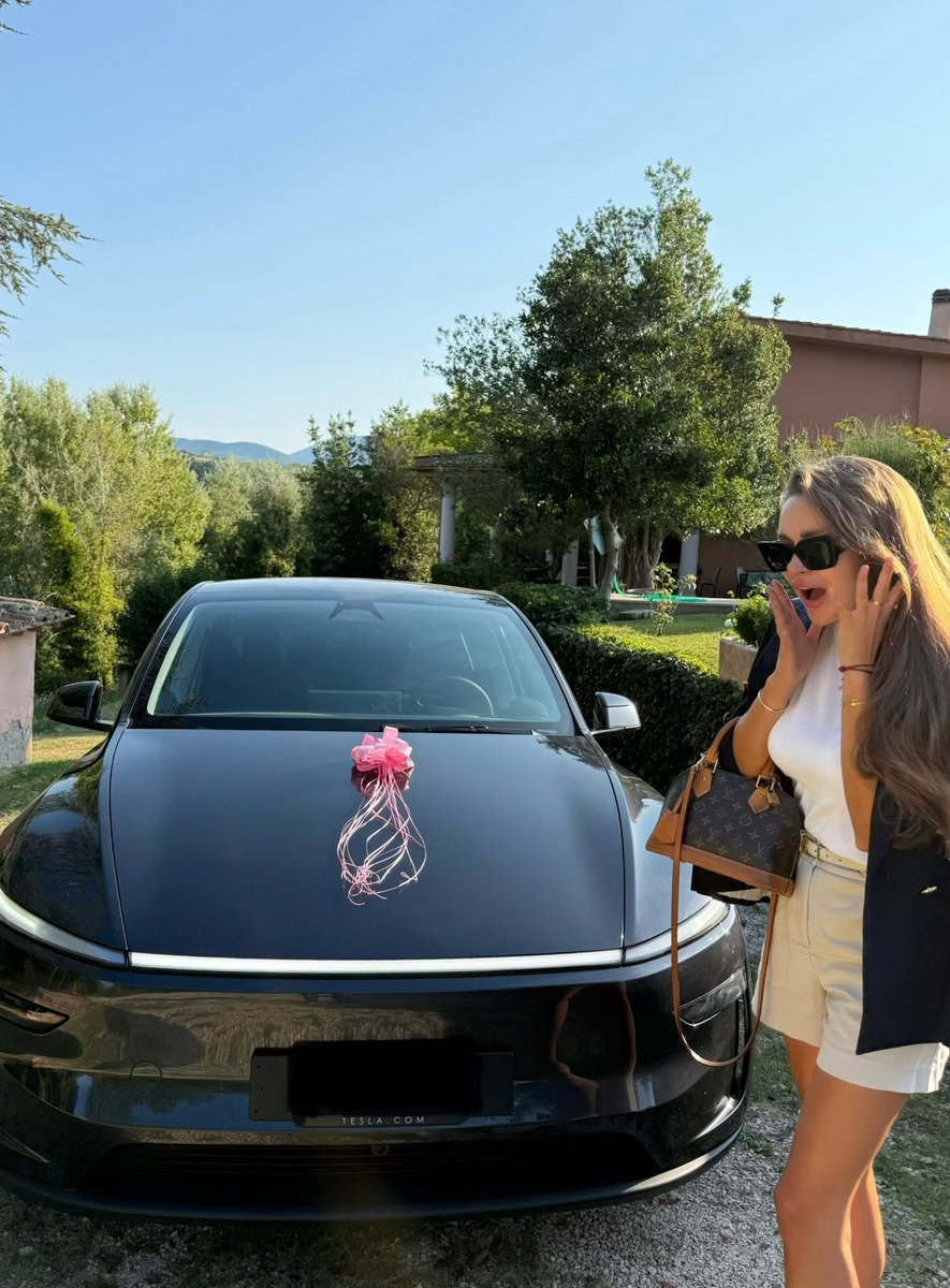 Nika🪽 tweet media