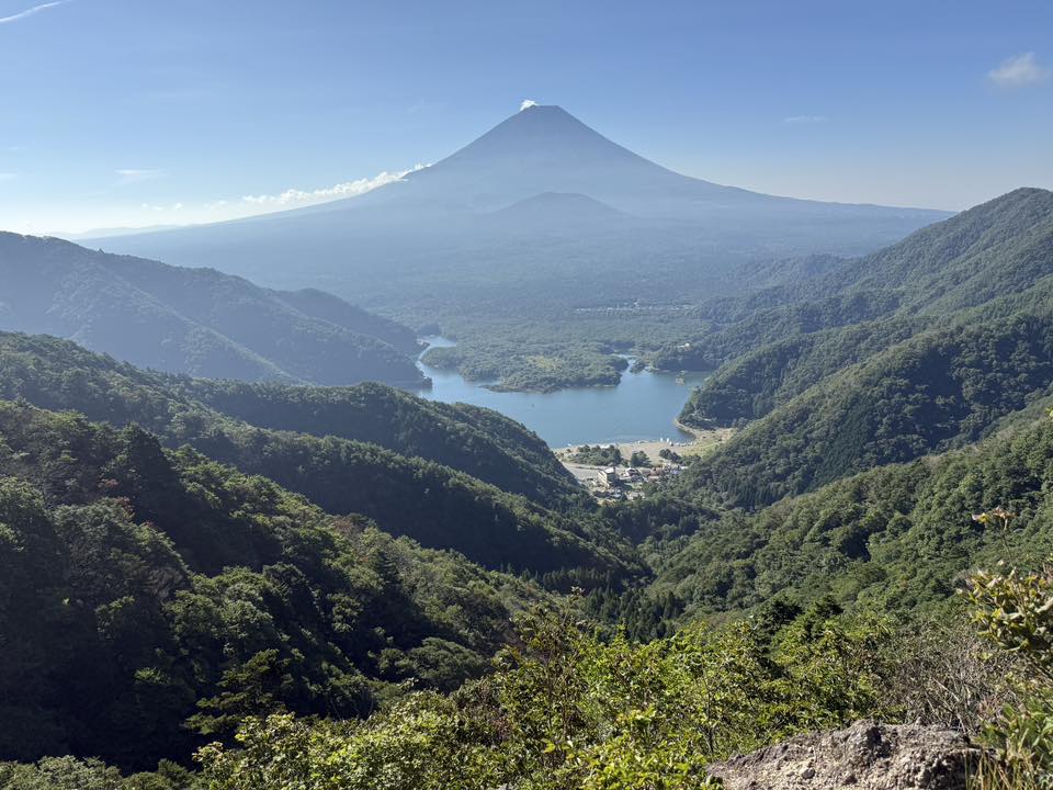 pinnokky's tweet photo. 今朝は富士五湖の裏山へ登ってきて、いま下山後の下部温泉で癒されちゅー

来週水曜日はめちゃくちゃ気合いの入るライブがあります。皆さま是非是非お越しください(^^)/ https://t.co/F8vVGkgqGV
