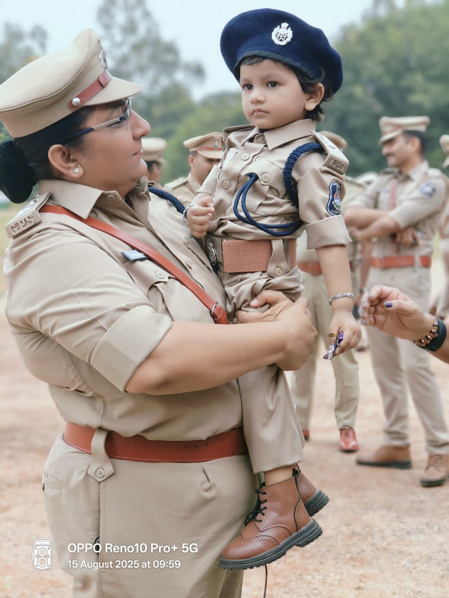 HAPPY INDEPENDENCE DAY .🇮🇳
Shree <a href="/Vadcitypolice/">Vadodara City Police</a>
Shree <a href="/dgpgujarat/">DGP Gujarat</a>
Shree <a href="/sanghaviharsh/">Harsh Sanghavi</a>
Shree <a href="/DeepakMeghani/">Deepak Meghani</a> 
<a href="/ourvadodara/">Our Vadodara</a>

#તિતિક્ષા 
#IndependenceDay