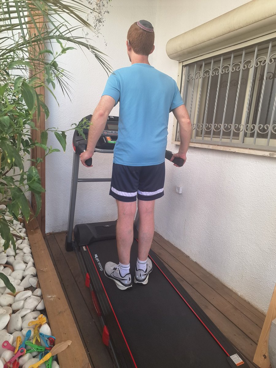 חוגג היום 42 וזו מתנת יום ההולדת שלי מאשתי.
היא רומזת למשהו? 🤣