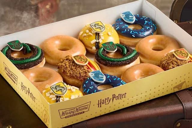 "I'ma keep it sugar,
I'ma keep it sweet..." 🎶

#KrispyKreme
#Ravenclaw
#HarryPotter
#Potterhead