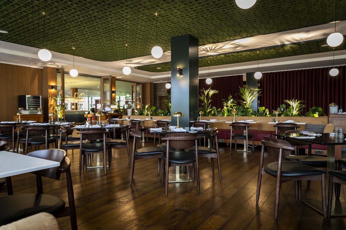 PDSDesignBuild's tweet image. A closer look at the newly transformed restaurant and dining area at The Orchard Hotel.