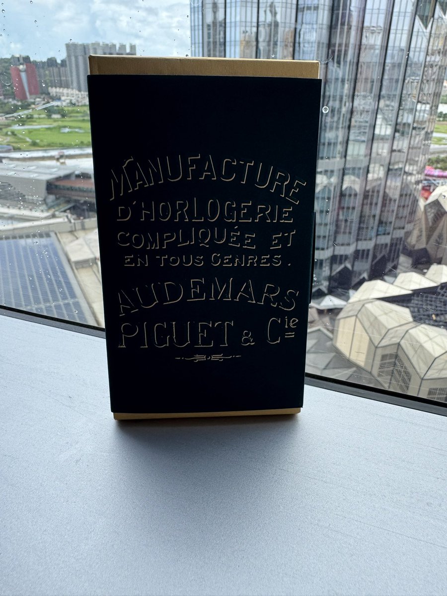 Yagi0830Yagi's tweet photo. AP立ち寄ったら150周年🍫貰えました😉
codeやoffshore は在庫あったけど､人気どころはみんな予約待ちですねっ https://t.co/EyyyfZc5GI