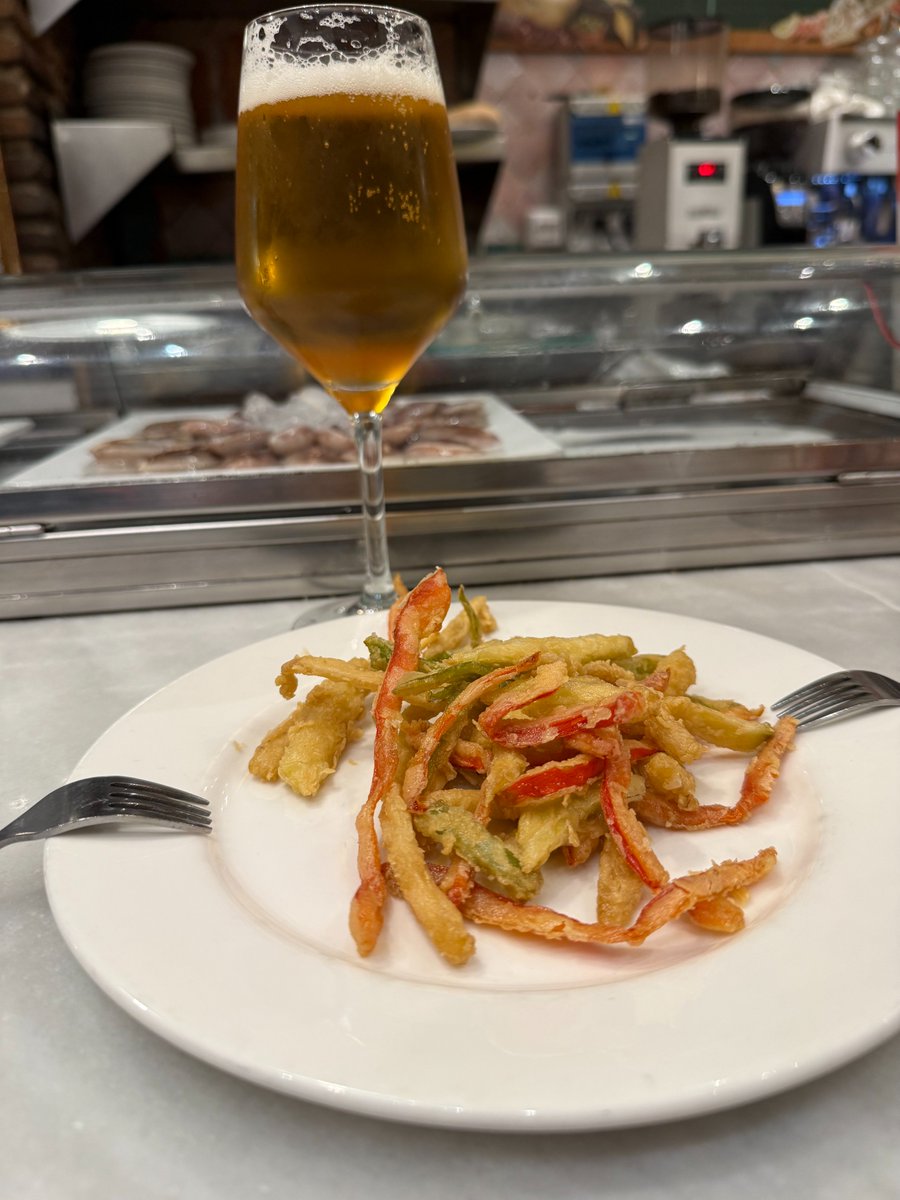 De Tapeo Por Granada tweet media