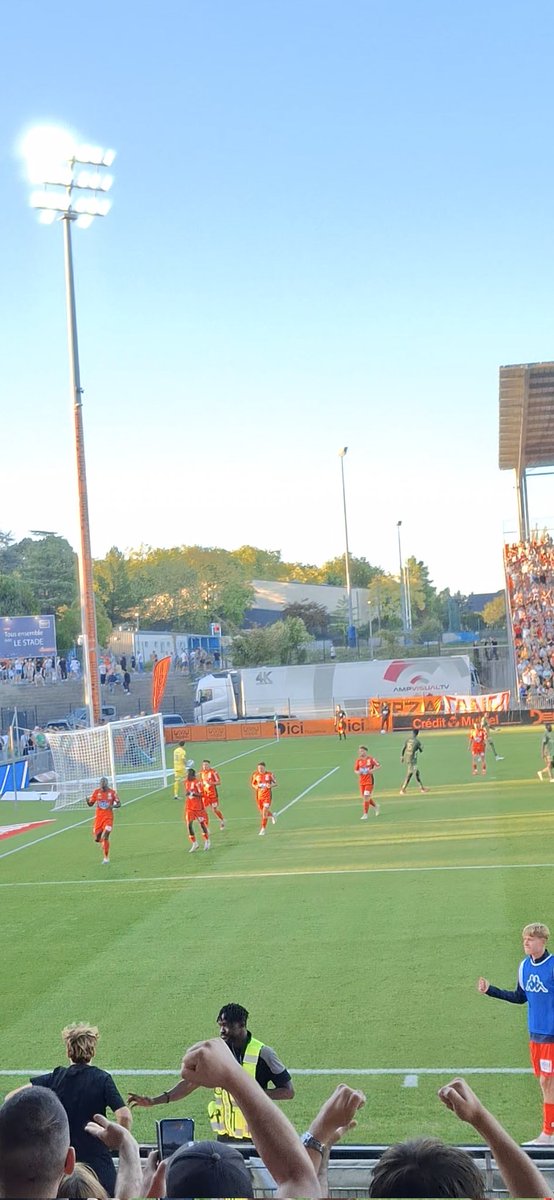 Ce soir j'espère qu'il marque! 🧡🧡🖤🖤⚽️⚽️🔥