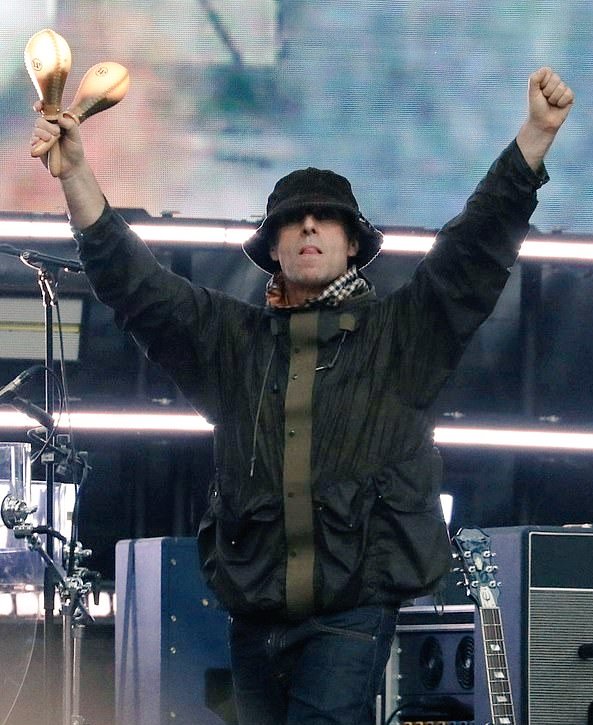 Oasis World Fan Page tweet media