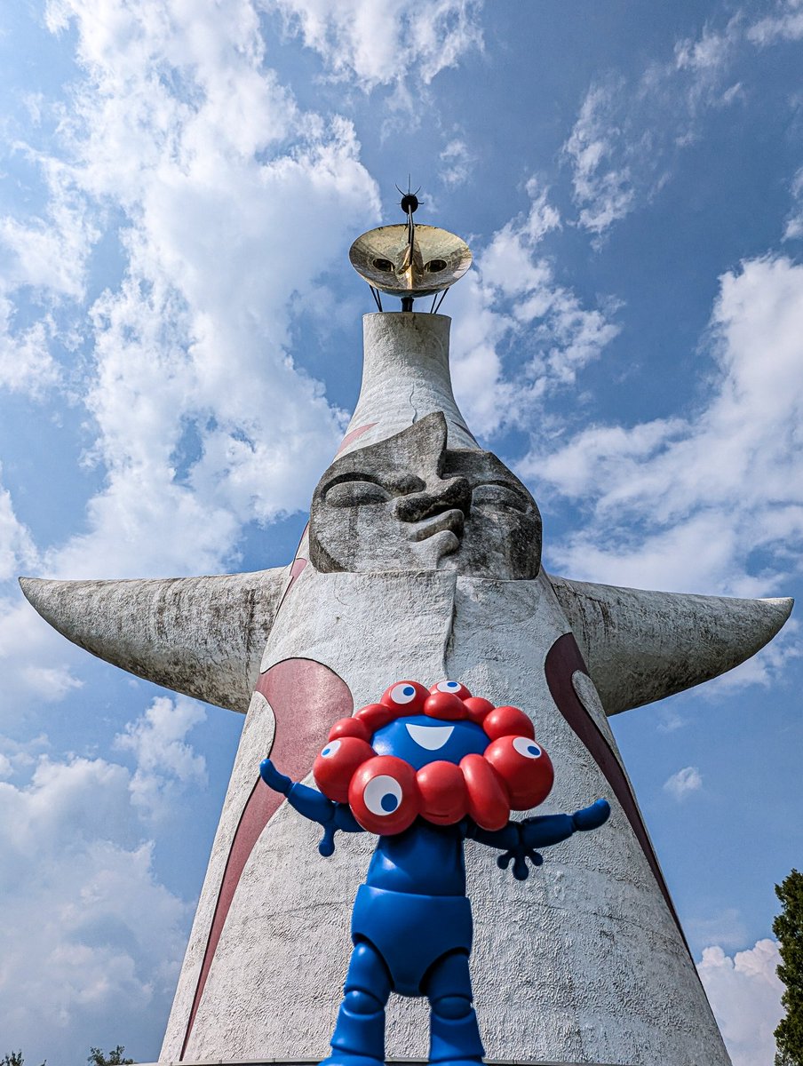 ミャクミャクと太陽の塔