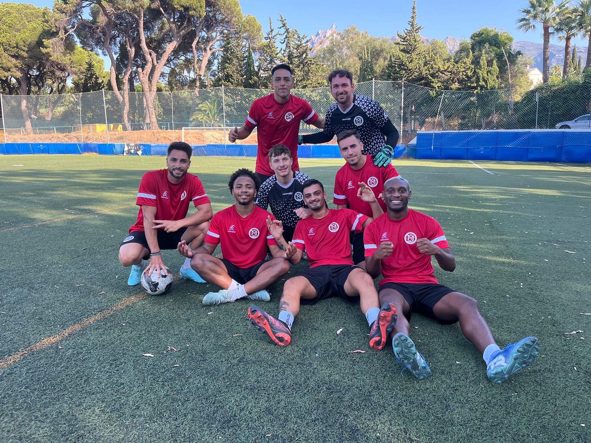 Filial, no se descansa ni los días de fiesta! 💪🟡🔵