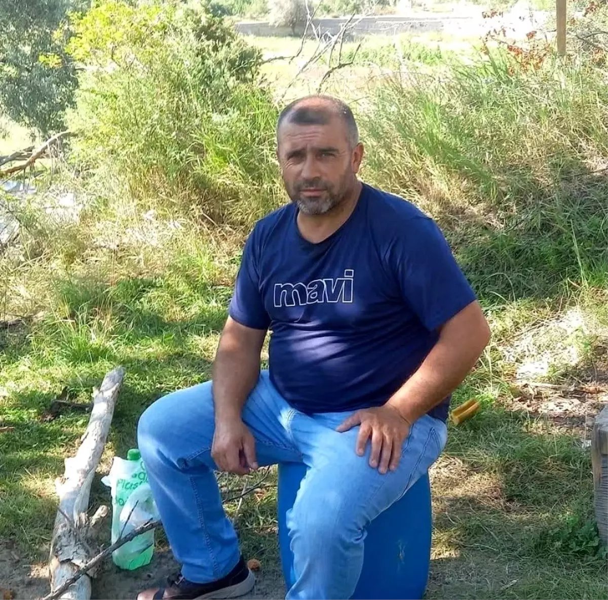 Mustafa Tosun..
42 yaşında, fayans ustası..
Tekirdağ Ergene'de mola esnasında kalp krizi geçirerek hayatını kaybetti..