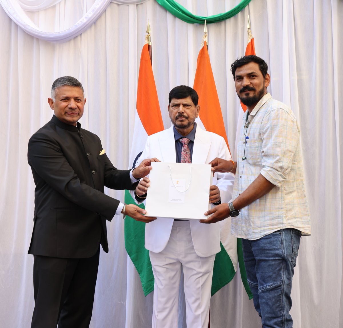 HCI_London's tweet photo. MoS Dr @RamdasAthawale and HC @VDoraiswami felicitated special guests at the occasion – Mrs. Sukhjinder Kaur Lochab, granddaughter of Shaheed Kartar Singh Sarabha, the Ghadr party revolutionary who gave his life for the country, Ms. Ananya Prasad, the first woman of colour to row solo and unsupported across the Atlantic Ocean, and Mr. Yogesh Alekari who has ridden an Indian made motorbike across Europe and Africa covering 60,000 km and 50+ Countries in 220 days.