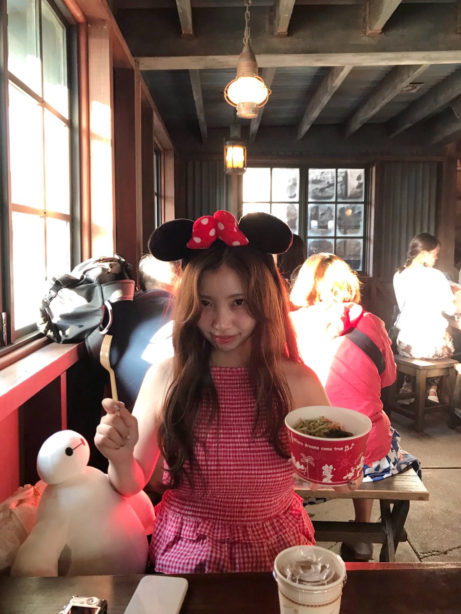 モナ子 tweet media