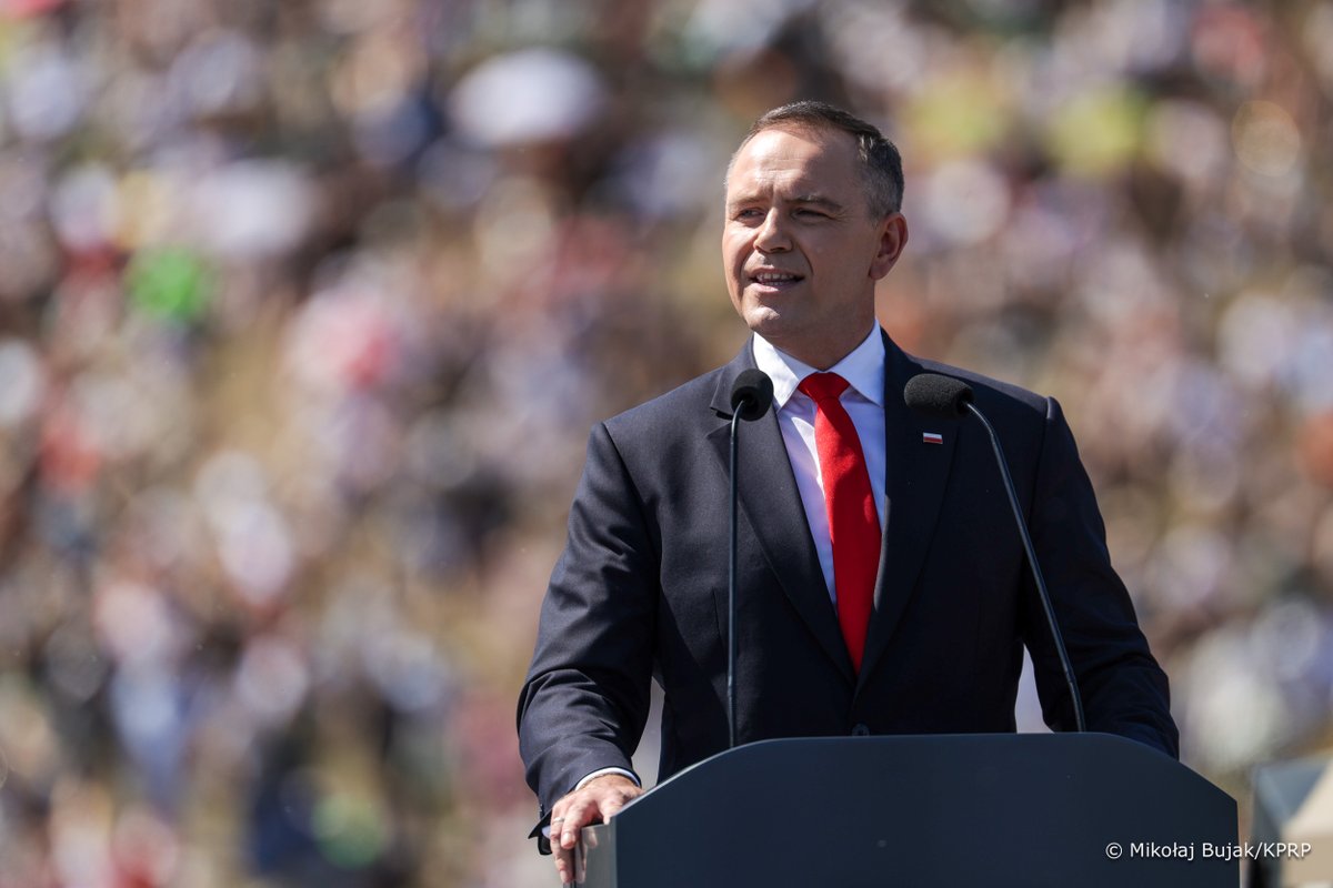 Kancelaria Prezydenta RP (@prezydentpl) on Twitter photo 🇵🇱 Prezydent RP <a href="/NawrockiKn/">Karol Nawrocki</a> podczas defilady z okazji Święta Wojska Polskiego:
Jedność będę z konsekwencją budował także wokół Konstytucji Bezpieczeństwa RP. Tak, zrealizuję swój plan, będę do tego dążyć i już dzisiaj zachęcam do tego Pana Premiera, abyśmy podpisali 🇵🇱 Prezydent RP <a href="/NawrockiKn/">Karol Nawrocki</a> podczas defilady z okazji Święta Wojska Polskiego:
Jedność będę z konsekwencją budował także wokół Konstytucji Bezpieczeństwa RP. Tak, zrealizuję swój plan, będę do tego dążyć i już dzisiaj zachęcam do tego Pana Premiera, abyśmy podpisali