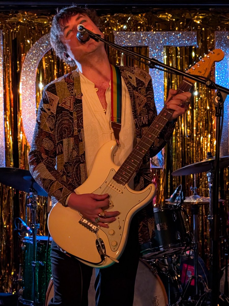 jamieperrett's tweet photo. Exciting gig updates on the way… stay tuned #jamieperrett #newshows https://t.co/ZEQodKyxyv