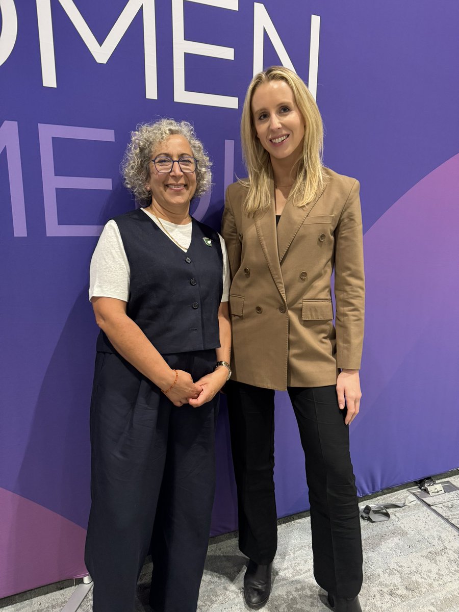 Meeting the amazing <a href="/HannaRosin/">Hanna Rosin</a> from <a href="/TheAtlantic/">The Atlantic</a> was an absolute highlight of this year’s  <a href="/WIM_Aus/">Women in Media</a> conference. More journos like her please 🙏🏼