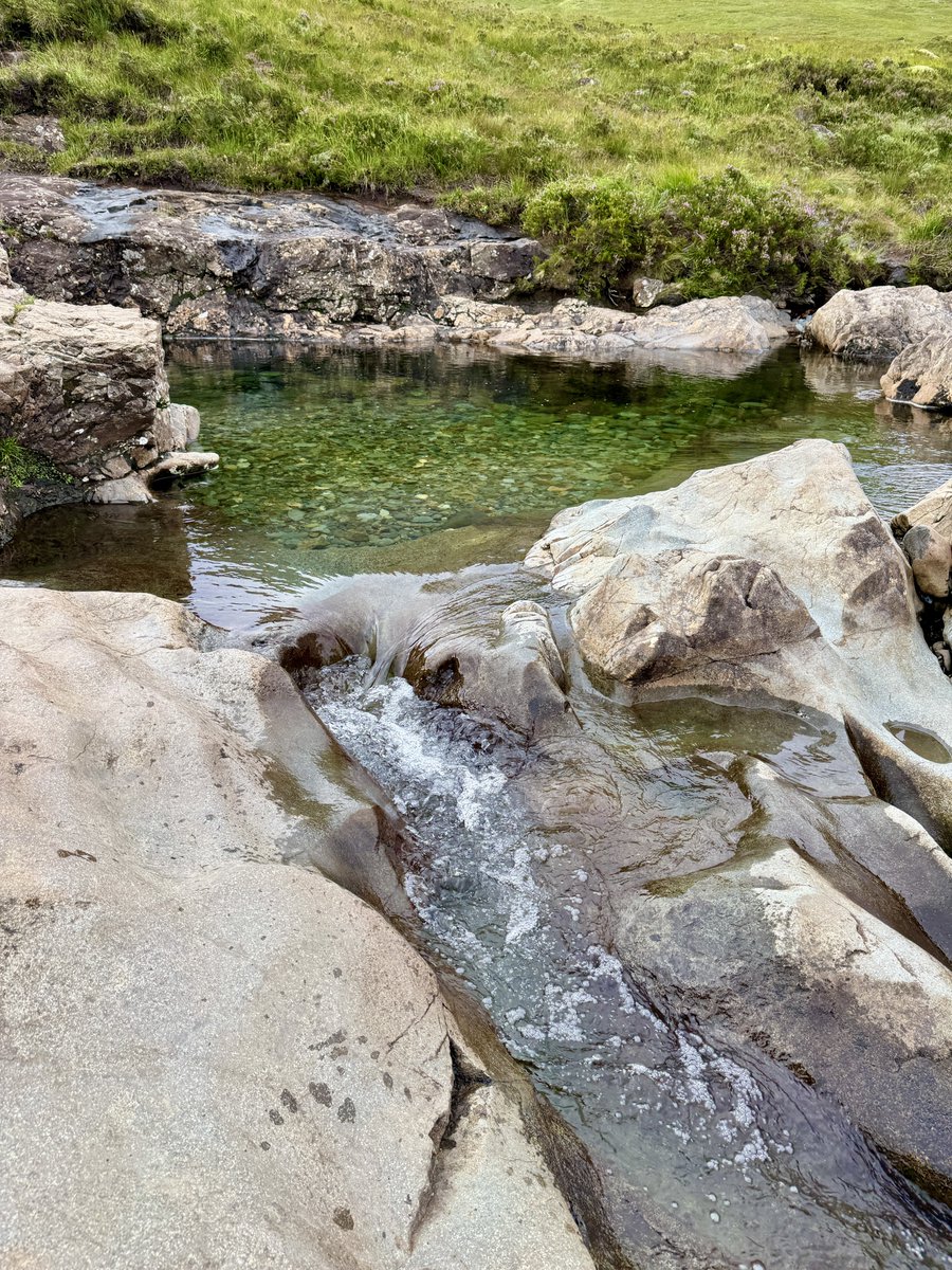 SaraTheStory's tweet photo. Fairy Pools, Isle of Skye 🧚✨ https://t.co/kMANvwlXRU