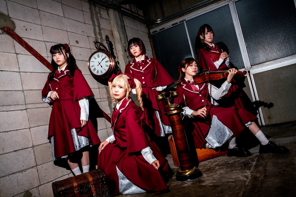 xoxo_extreme's tweet photo. 【EXTREME Fes バンドメンバー発表】
Gt: kyrie
Gt: 稲葉敬(Silent of Nose Mischief)
Key: 大沼あい(Alscuaikat)
Key: 諸田英慈(Silent of Nose Mischief、re-in.Carnation)
B: 村井研次郎(cali≠gari)
Dr: 谷本朋翼(STELLA LEE JONES、新●月プロジェクト、Alsciaukat)
Manu: 根岸和貴(Silent of Nose Mischief)