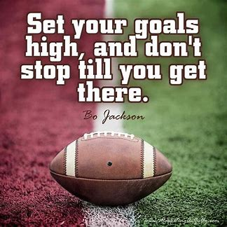 T_Wilson11's tweet photo. #FootballFriday
#HateAverage
#FearTheStreak
#52 https://t.co/zz2aZqP9h6