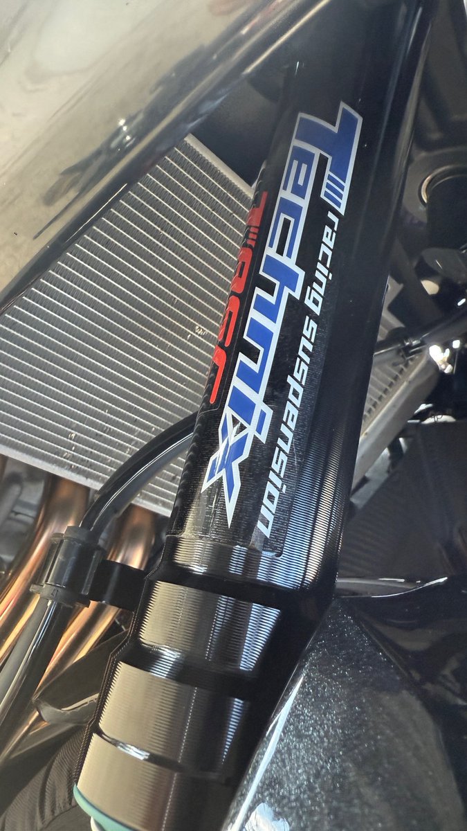 93Ability's tweet photo. 安定した走りになりました(^○^)
フロントフォーク
Technix TASC
リヤはまだあと2ケ月待ち
ナイトロン　R3

93’s abiLity
オーダー
取付可能です。
東京都日野市西平山5-23-83
042-843-3254
kumis1210@gmail.com
LINE ability93
#テクニクス https://t.co/1kSBPgoKNJ